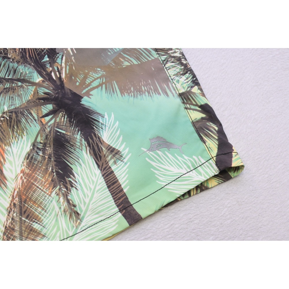 Tommy Bahama Board Shorts Mens 40 Green Palm Tree Tropical Print Relax Excellent - Picture 2 of 7